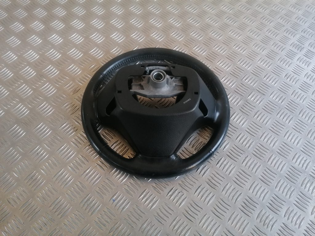 Stūre priekš KIA CEED 2007 2 Stūre priekš KIA CEED 2007