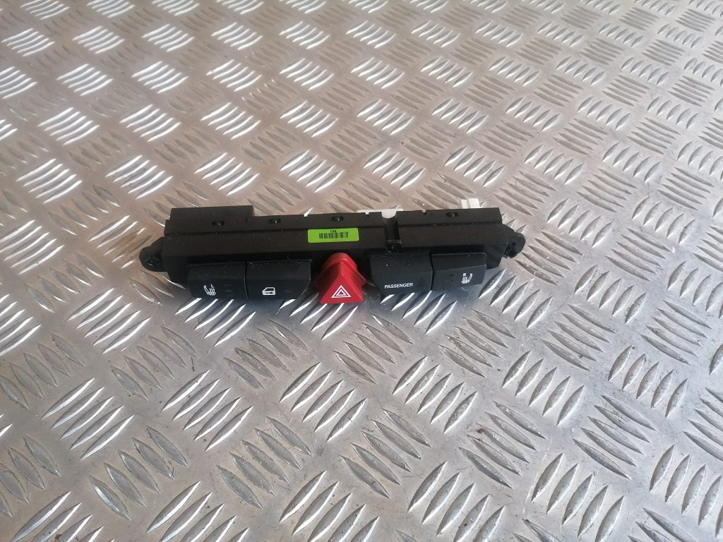 Mērinstrumentu paneļa pārslēgšanas pogas priekš KIA CEED 2007 1 Mērinstrumentu paneļa pārslēgšanas pogas priekš KIA CEED 2007