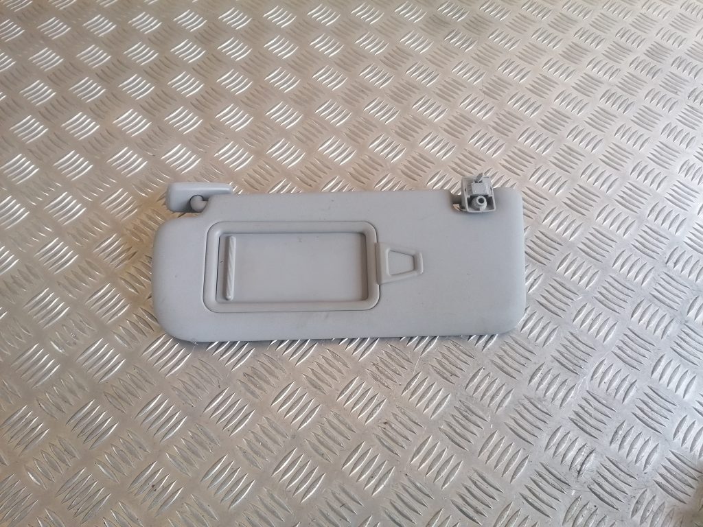 Saules aizsargs priekš KIA CEED 2007 1 Saules aizsargs priekš KIA CEED 2007