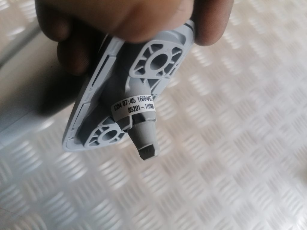 Saules aizsargs priekš KIA CEED 2007 3 Saules aizsargs priekš KIA CEED 2007