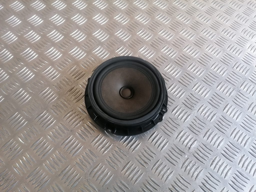 Durvju skaļrunis, apakšā priekš KIA CEED 2007 1 Durvju skaļrunis, apakšā priekš KIA CEED 2007