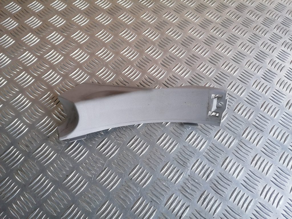 Bagāžnieka vāka apdare priekš KIA CEED 2007 1 Bagāžnieka vāka apdare priekš KIA CEED 2007