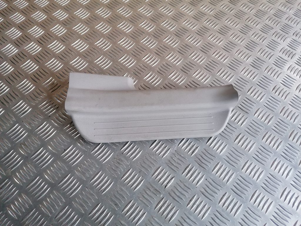 Sliekšņa aizmugurēja laba uzlika (salonā) priekš KIA CEED 2007 1 Sliekšņa aizmugurēja laba uzlika (salonā) priekš KIA CEED 2007