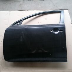 Priekšējās kreisās durvis priekš KIA CEED 2007