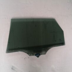 Aizmugurējo labo durvju stikls priekš KIA CEED 2007