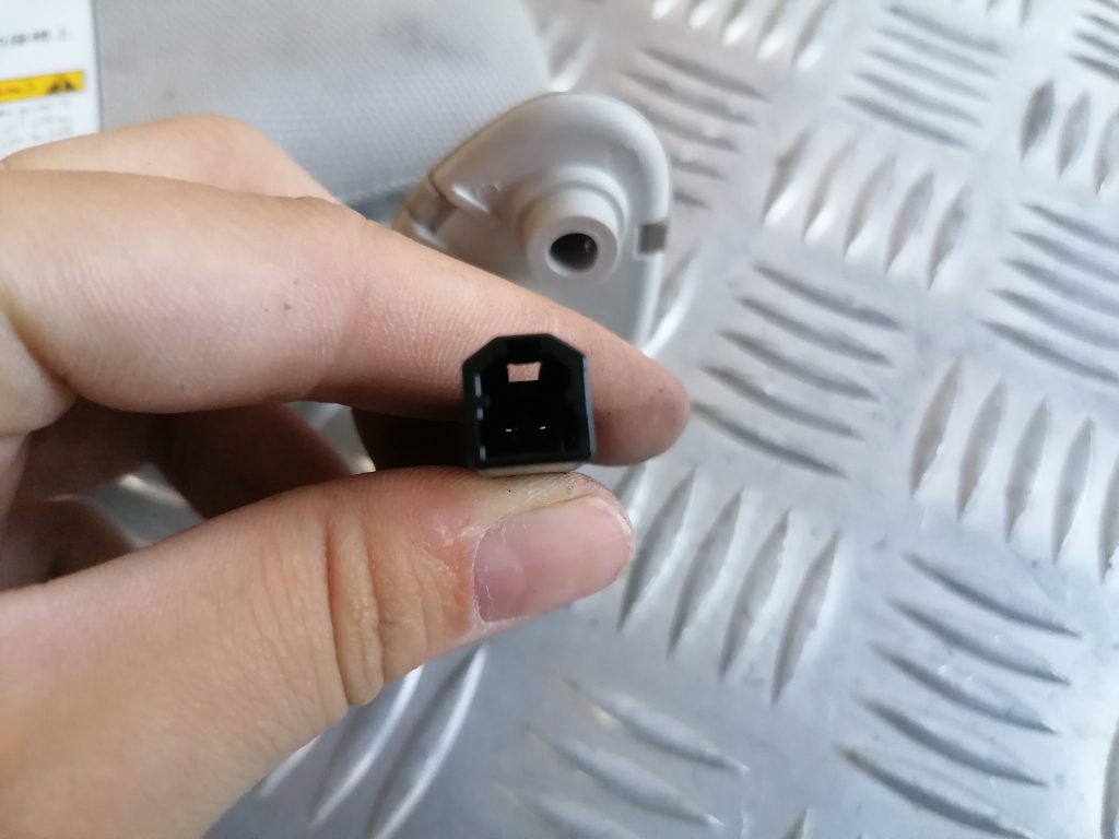 Saules aizsargs priekš SUBARU LEGACY 2009 3 Saules aizsargs priekš SUBARU LEGACY 2009