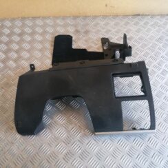 Mērinstrumentu paneļa apdare (zem stūres) priekš SUBARU LEGACY 2009