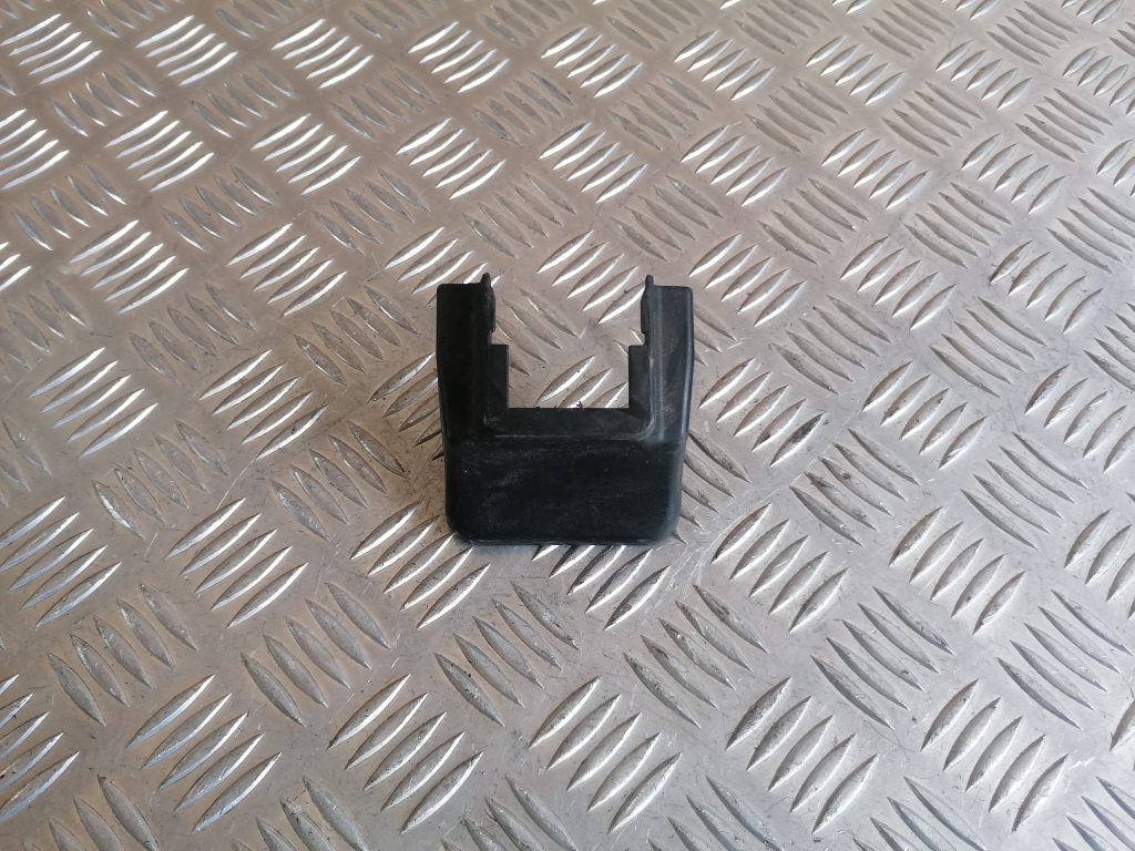 Priekšējā labā sēdekļa sliežu apdare priekš SUBARU LEGACY 2009 1 Priekšējā labā sēdekļa sliežu apdare priekš SUBARU LEGACY 2009