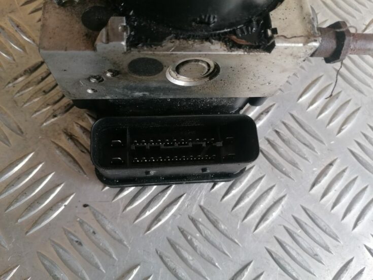 ABS bloks priekš SUBARU LEGACY 2009