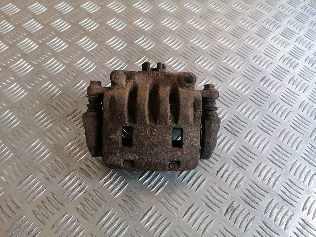 Priekšējais labais suports priekš SUBARU LEGACY 2009 1 Priekšējais labais suports priekš SUBARU LEGACY 2009