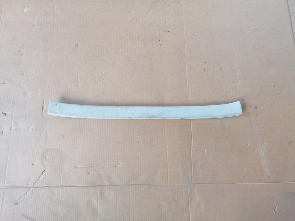 Bagāžnieka vāka apdare priekš VW GOLF IV 1999 1 Bagāžnieka vāka apdare priekš VW GOLF IV 1999