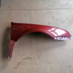 Priekšējais labais spārns priekš VW GOLF IV 1999