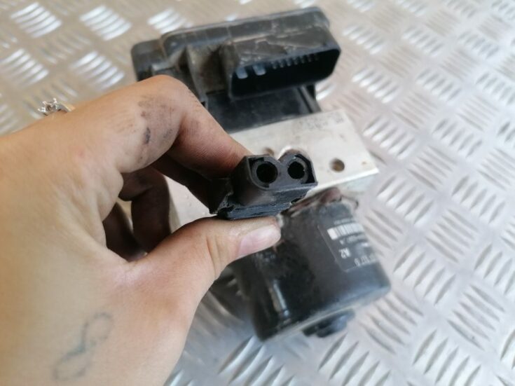 ABS bloks priekš VW GOLF IV 1999