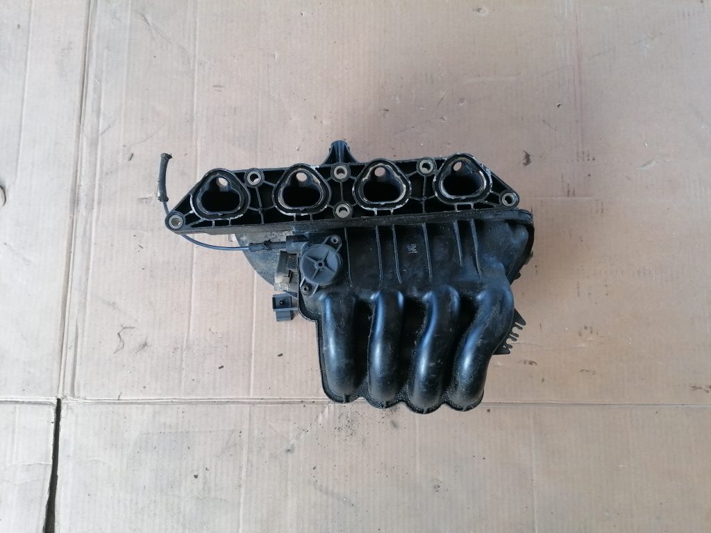 Ieplūdes kolektors priekš VW GOLF IV 1999 2 Ieplūdes kolektors priekš VW GOLF IV 1999