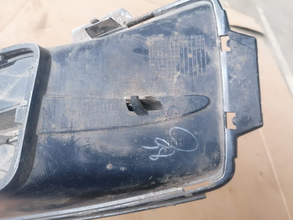 Bufera reste priekš BMW X5 E70 2006-2013 3 Bufera reste priekš BMW X5 E70 2006-2013