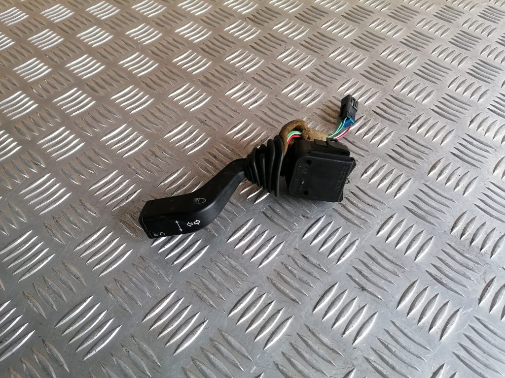 Pagrieziena rādītāju slēdzis priekš OPEL ASTRA 2002 1 Pagrieziena rādītāju slēdzis priekš OPEL ASTRA 2002