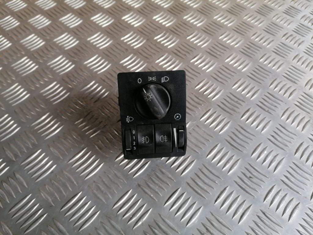 Gaismas slēdzis priekš OPEL ASTRA 2002 1 Gaismas slēdzis priekš OPEL ASTRA 2002