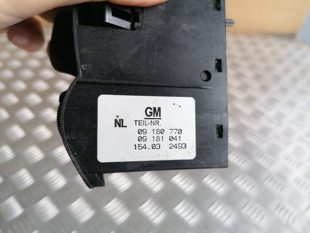 Gaismas slēdzis priekš OPEL ASTRA 2002 3 Gaismas slēdzis priekš OPEL ASTRA 2002