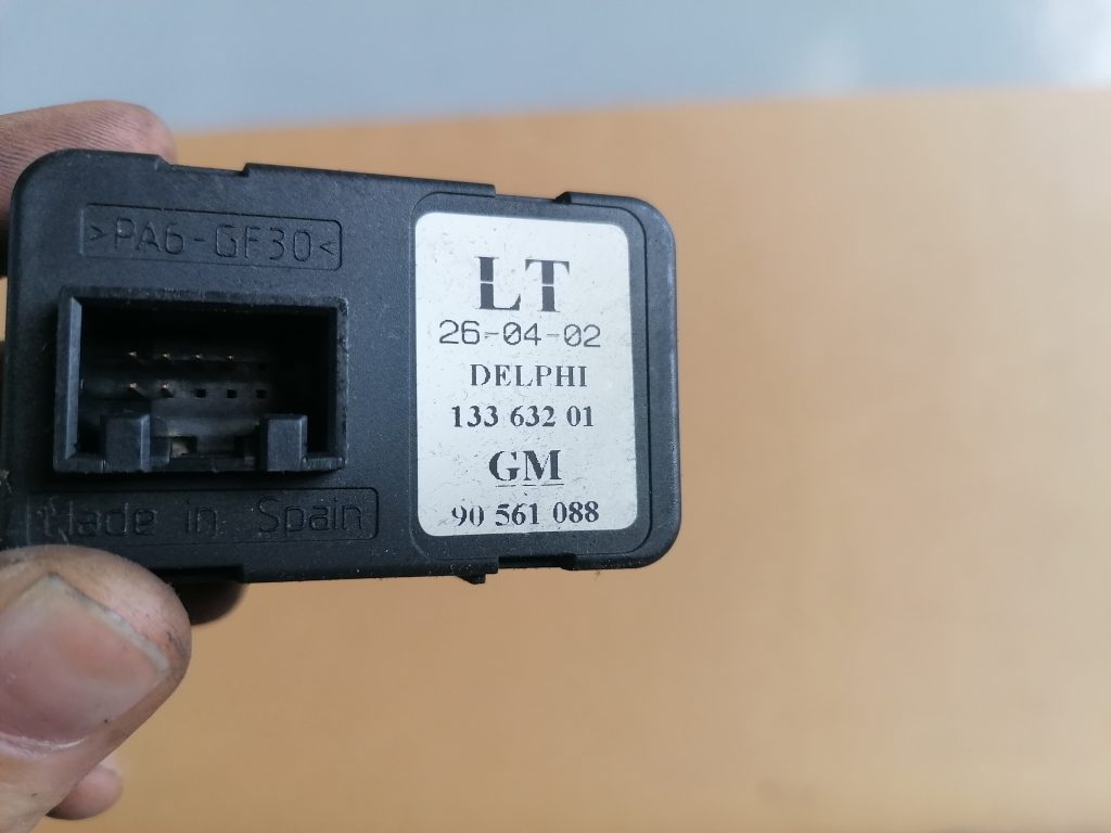 Šofera durvju slēdža pogas priekš OPEL ASTRA 2002 3 Šofera durvju slēdža pogas priekš OPEL ASTRA 2002