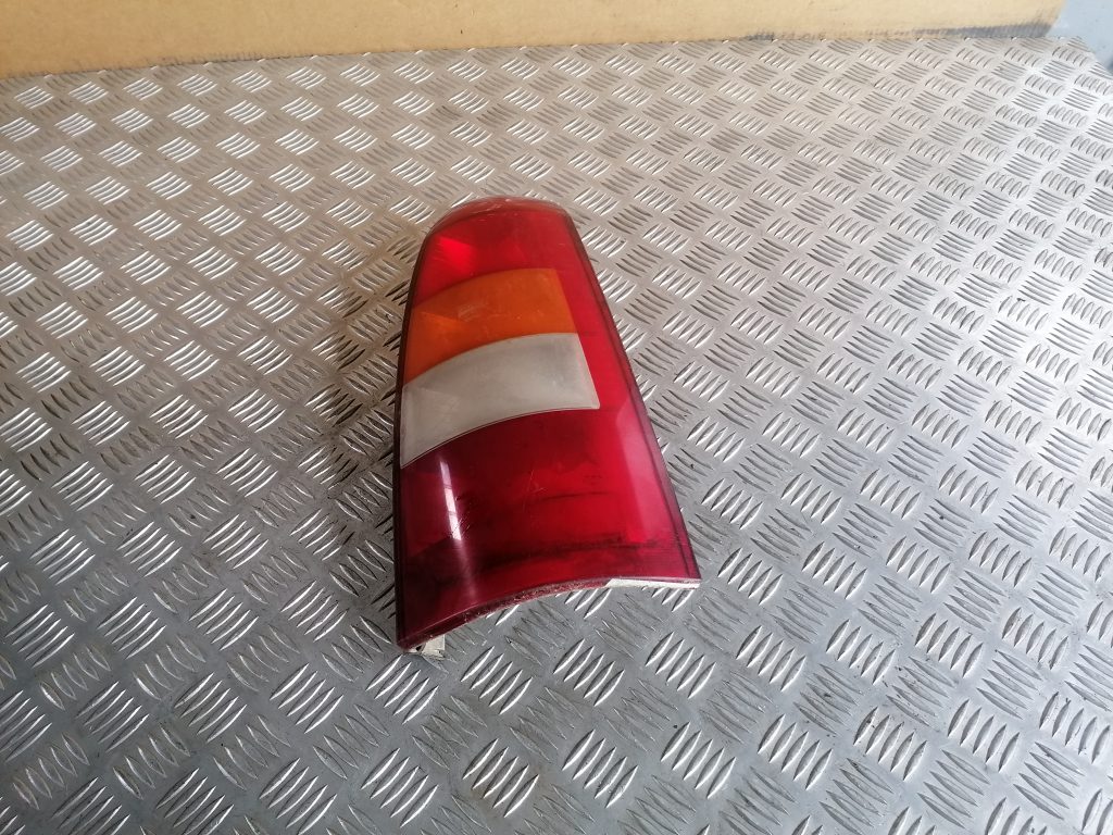 Aizmugurējais kreisais lukturis priekš OPEL ASTRA 2002 1 Aizmugurējais kreisais lukturis priekš OPEL ASTRA 2002