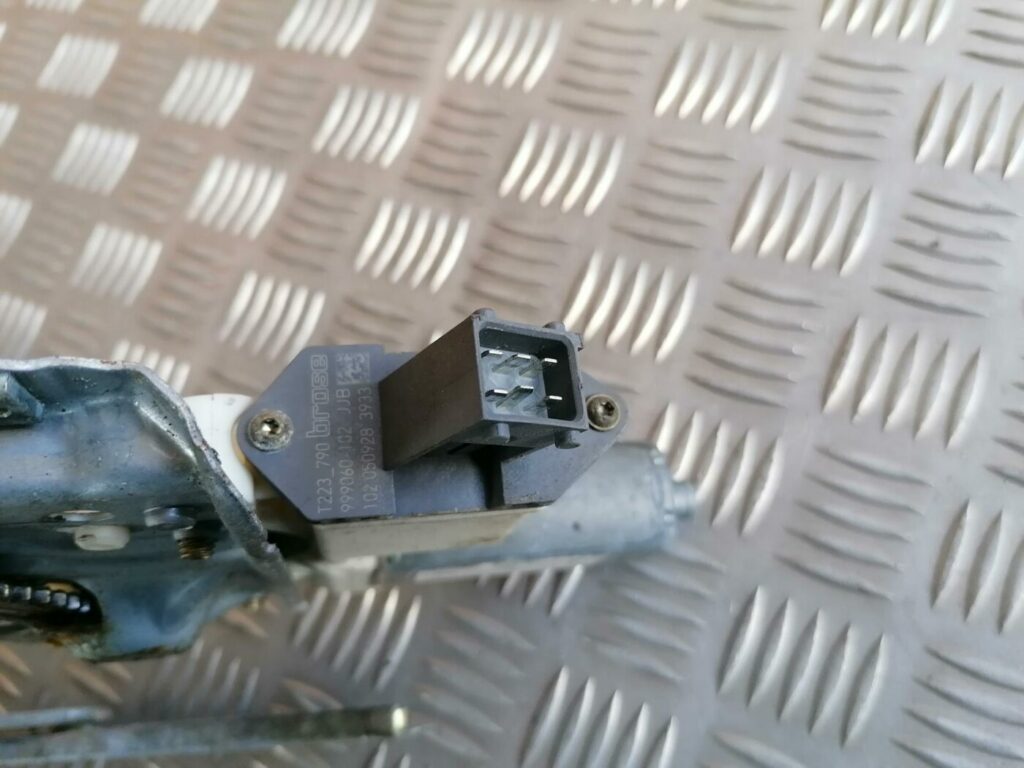 Stikla pacelšanas mehānisms priekšējais labais priekš TOYOTA AVENSIS 2007 2 Stikla pacelšanas mehānisms priekšējais labais priekš TOYOTA AVENSIS 2007