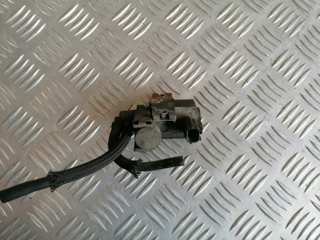 Solenoīda vakuuma vārsts priekš TOYOTA AVENSIS 2007 3 Solenoīda vakuuma vārsts priekš TOYOTA AVENSIS 2007