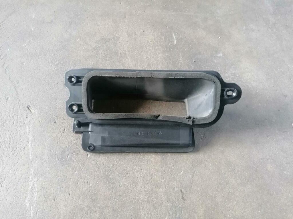 Salona gaisa vads priekš TOYOTA AVENSIS 2007 2 Salona gaisa vads priekš TOYOTA AVENSIS 2007