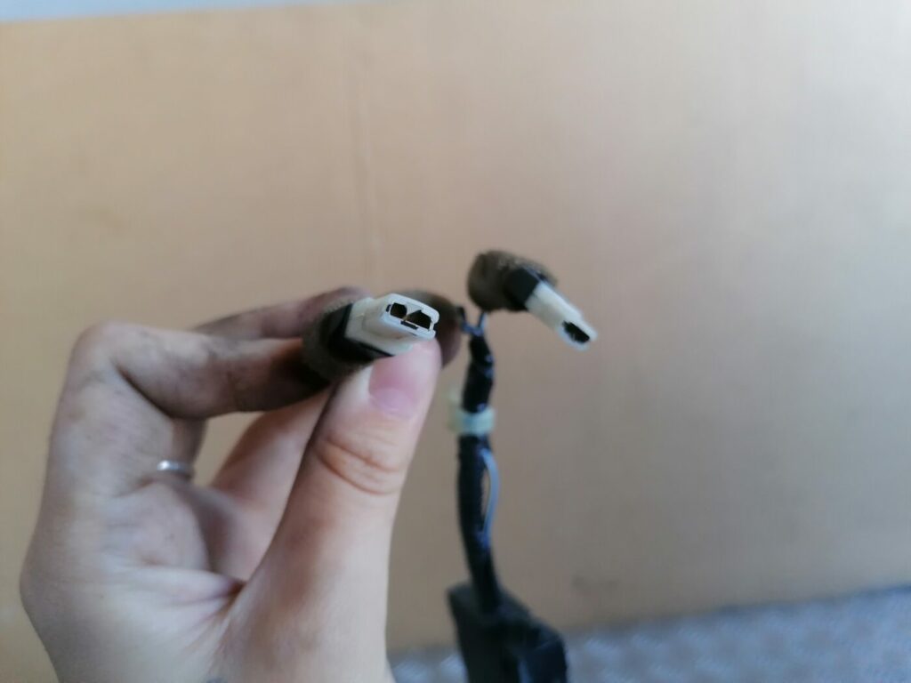 Antenas pastiprinātāja bloks priekš HONDA ACCORD 2007 YR562P 2 Antenas pastiprinātāja bloks priekš HONDA ACCORD 2007 YR562P