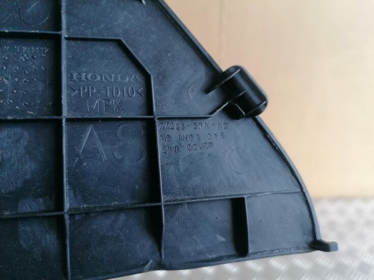 Mērinstrumentu paneļa sānu apdare priekš HONDA ACCORD 2007 YR562P