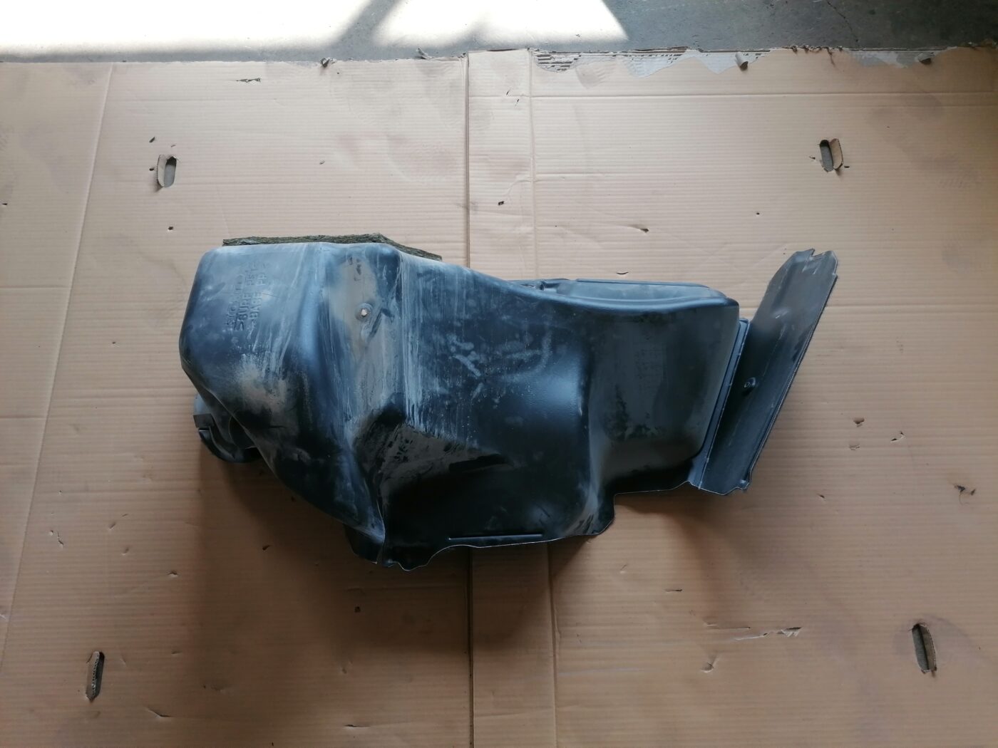 Bagāžnieka nodalījuma sānu apdare priekš HONDA ACCORD 2007 YR562P 2 Bagāžnieka nodalījuma sānu apdare priekš HONDA ACCORD 2007 YR562P