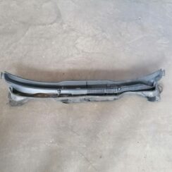 Vējstikla uzlikas (deflektora) režģis priekš HONDA ACCORD 2007 YR562P