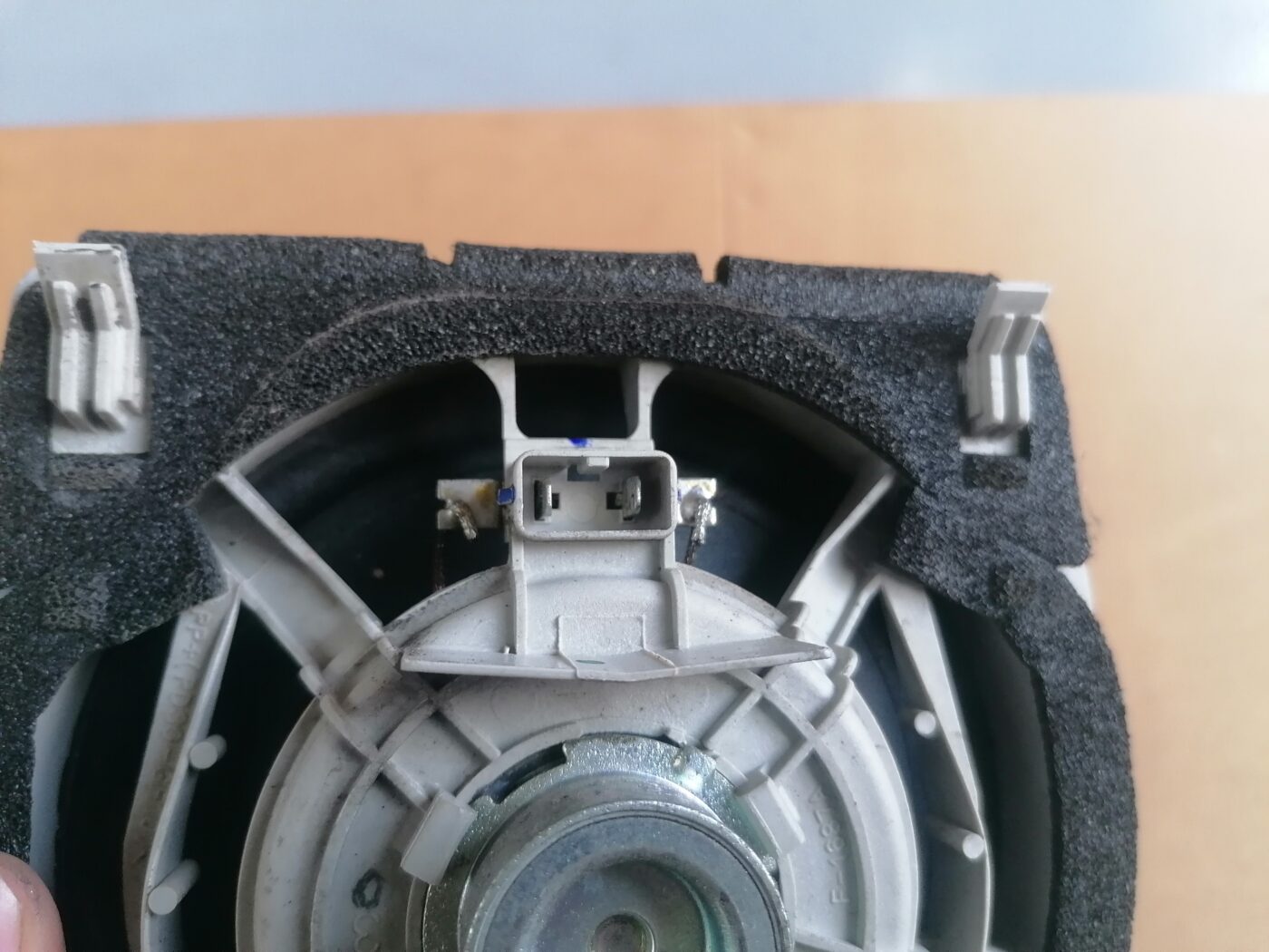 Durvju skaļrunis, apakšā priekš HONDA CR-V 2006 2 Durvju skaļrunis, apakšā priekš HONDA CR-V 2006