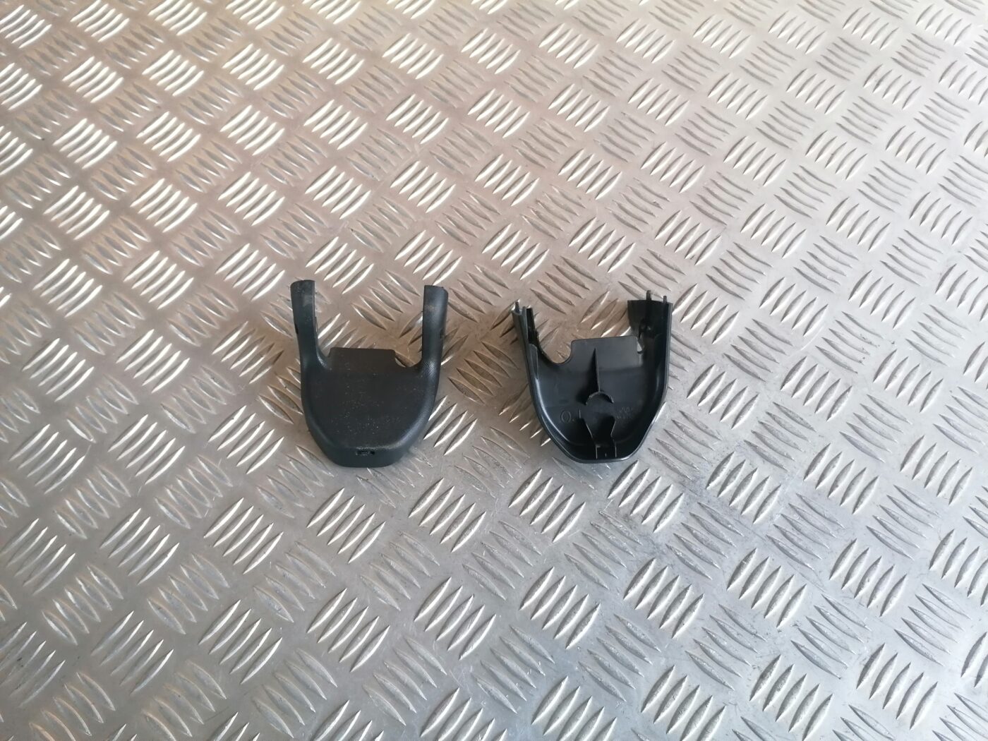 Aizmugurējā sēdekļa sliežu apdare priekš HONDA CR-V 2006 1 Aizmugurējā sēdekļa sliežu apdare priekš HONDA CR-V 2006