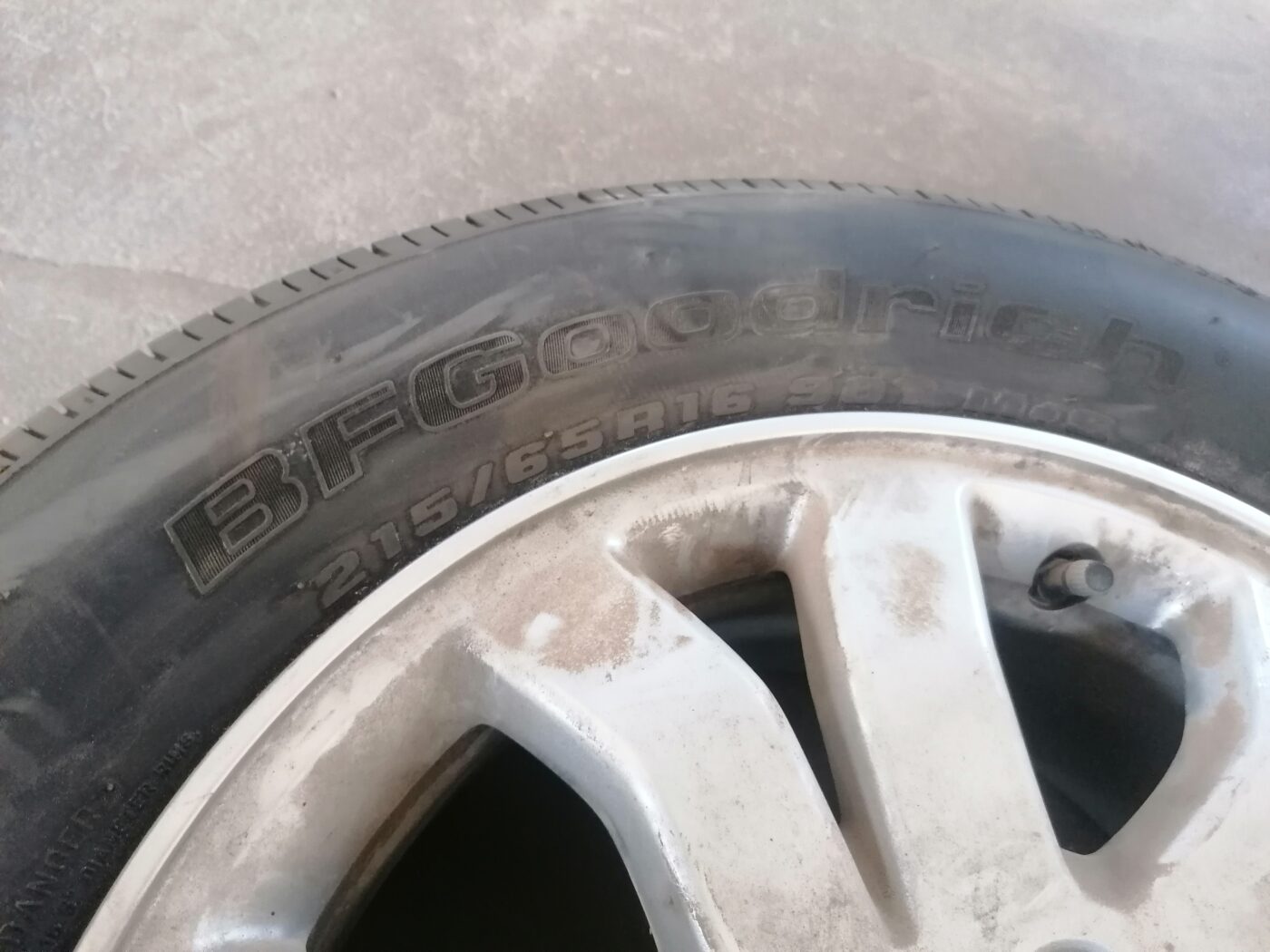 Rezerves ritenis priekš HONDA CR-V 2006 2 Rezerves ritenis priekš HONDA CR-V 2006