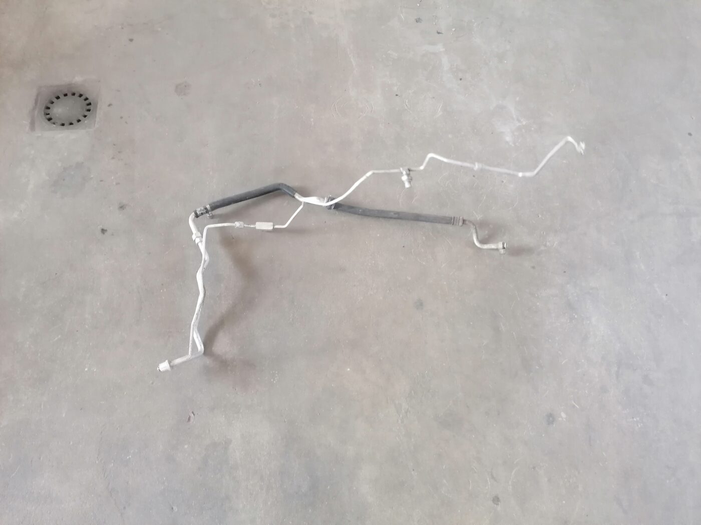 Gaisa kondicioniera galvenā caurule priekš HONDA CR-V 2006 1 Gaisa kondicioniera galvenā caurule priekš HONDA CR-V 2006