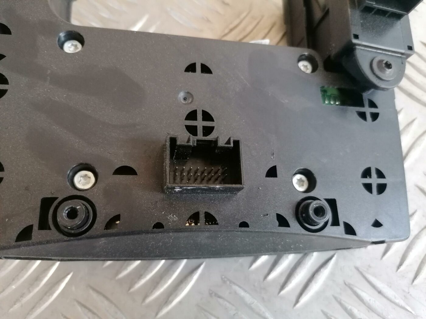 Multimēdijas vadības bloks priekš AUDI A6 2008 4 Multimēdijas vadības bloks priekš AUDI A6 2008