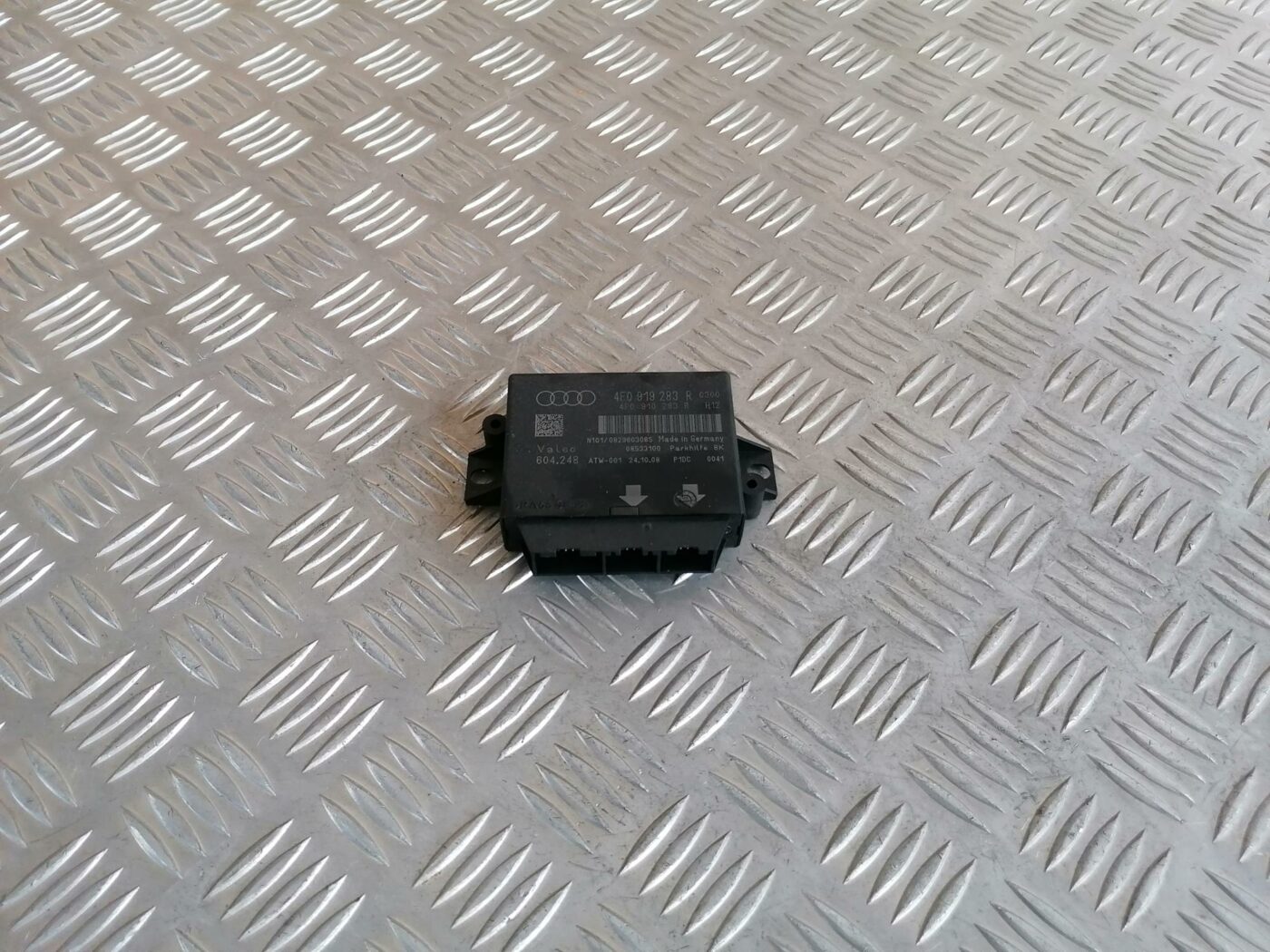 Parkošanās devēju vadības bloks priekš AUDI A6 2008 1 Parkošanās devēju vadības bloks priekš AUDI A6 2008