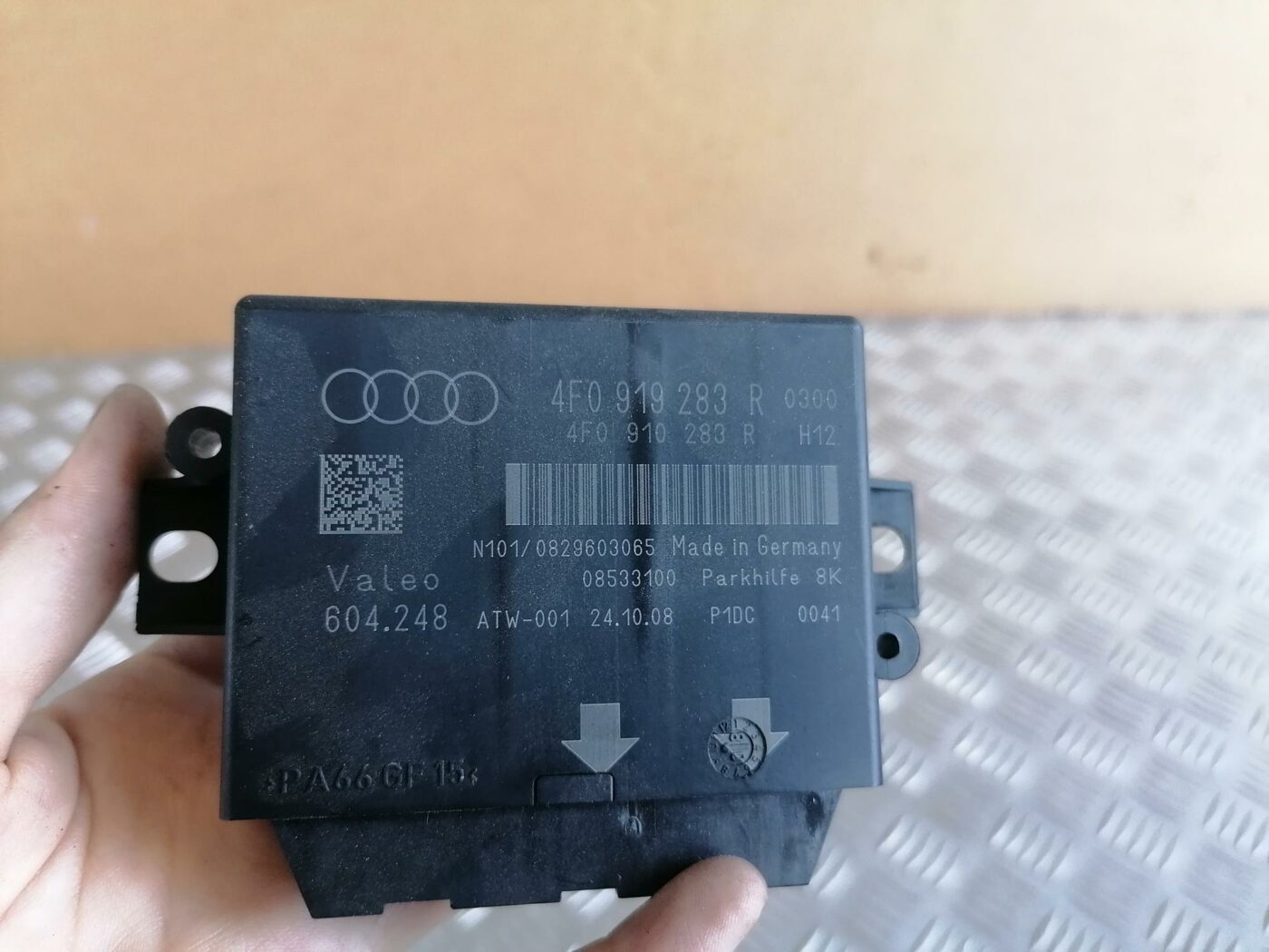 Parkošanās devēju vadības bloks priekš AUDI A6 2008 3 Parkošanās devēju vadības bloks priekš AUDI A6 2008