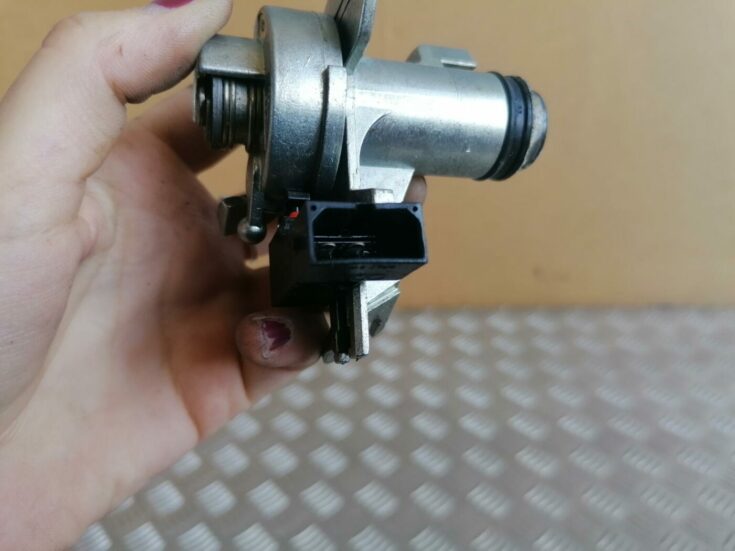 Aizdedzes slēdzene priekš AUDI A6 2008