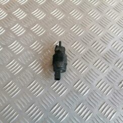 Mazgātāja šķidruma sūknis priekš AUDI A6 2008