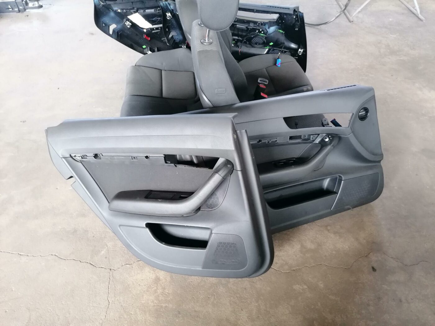 Sēdekļu komplekts priekš AUDI A6 2008 5 Sēdekļu komplekts priekš AUDI A6 2008