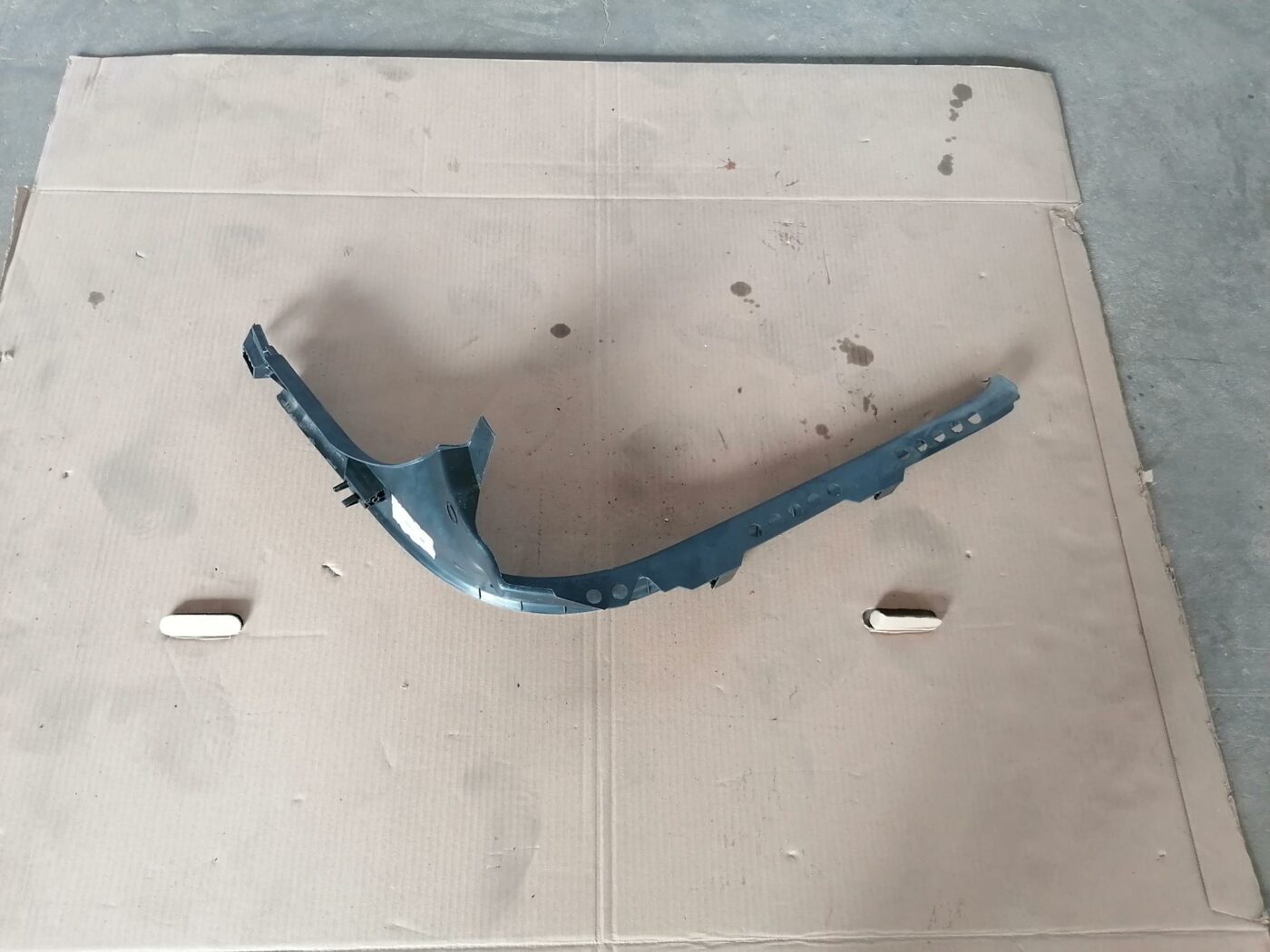 Sliekšņa aizmugurēja laba uzlika (salonā) priekš AUDI A6 2008 2 Sliekšņa aizmugurēja laba uzlika (salonā) priekš AUDI A6 2008