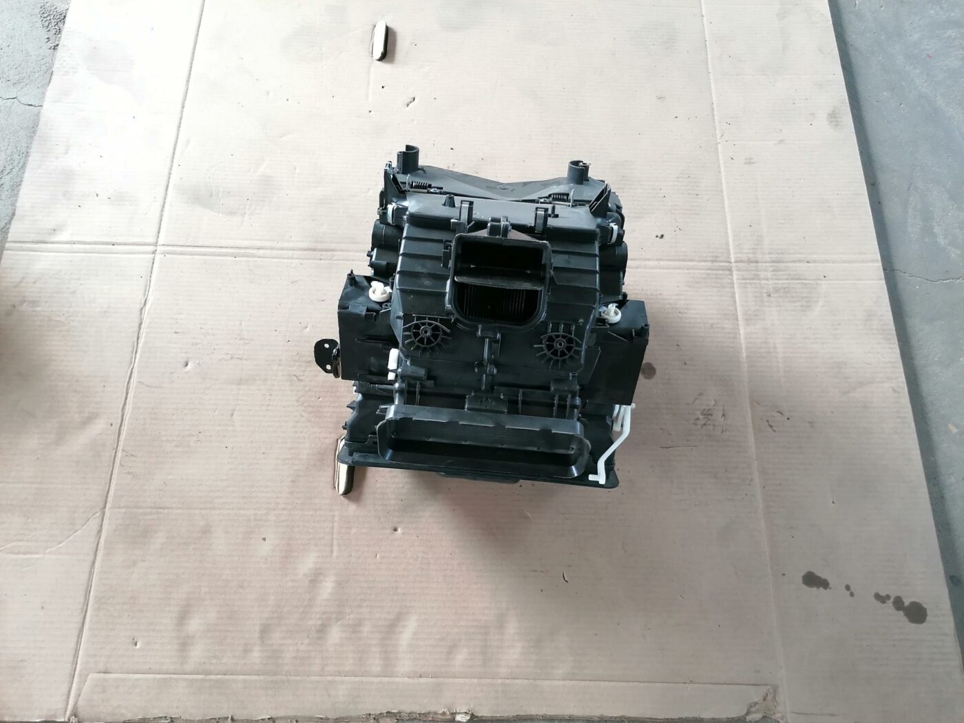 Salona sildītājs priekš AUDI A6 2008 1 Salona sildītājs priekš AUDI A6 2008