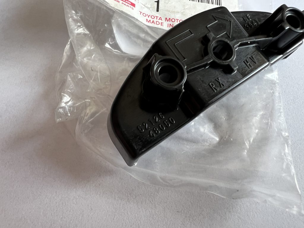 Priekšēja luktura kronšteins priekš Toyota Lexus 2009-2012 5212648050 1 Priekšēja luktura kronšteins priekš Toyota Lexus 2009-2012 5212648050