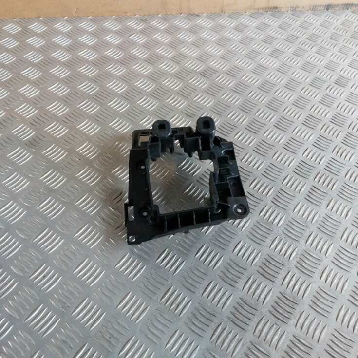 Salona plastmasa priekš BMW 520D F11 2011 TOURING
