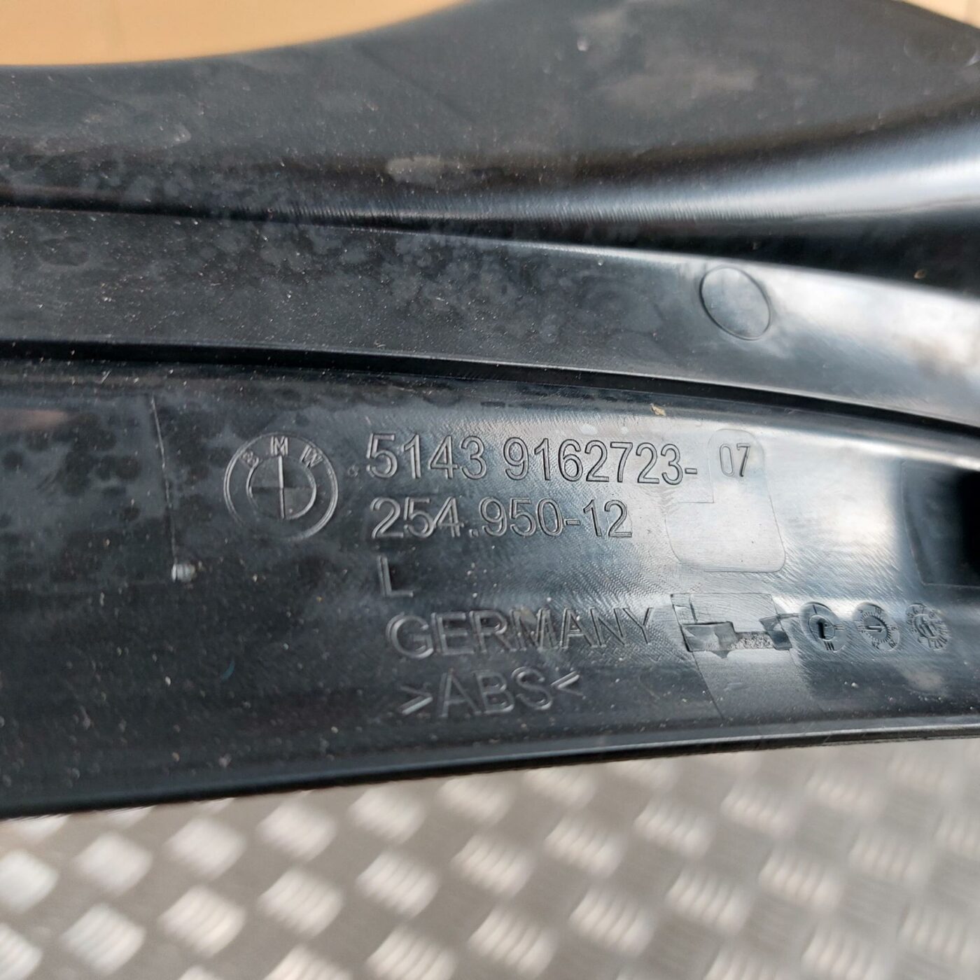 Sliekšņa aizmugurēja kreisa uzlika (salonā) priekš BMW 520D F11 2011 TOURING 3 Sliekšņa aizmugurēja kreisa uzlika (salonā) priekš BMW 520D F11 2011 TOURING