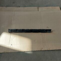 Sliekšņa kronšteins priekš BMW 520D F11 2011 TOURING