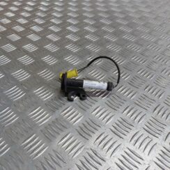 Pirotehniskā pārsega piedziņa priekš BMW 520D F11 2011 TOURING