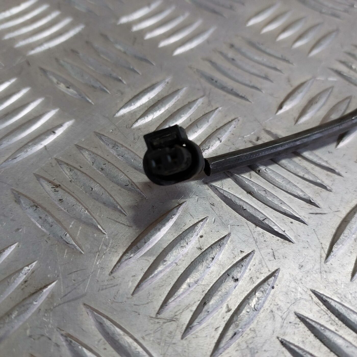 Izplūdes gāzu temperatūras devējs priekš BMW 520D F11 2011 TOURING 3 Izplūdes gāzu temperatūras devējs priekš BMW 520D F11 2011 TOURING