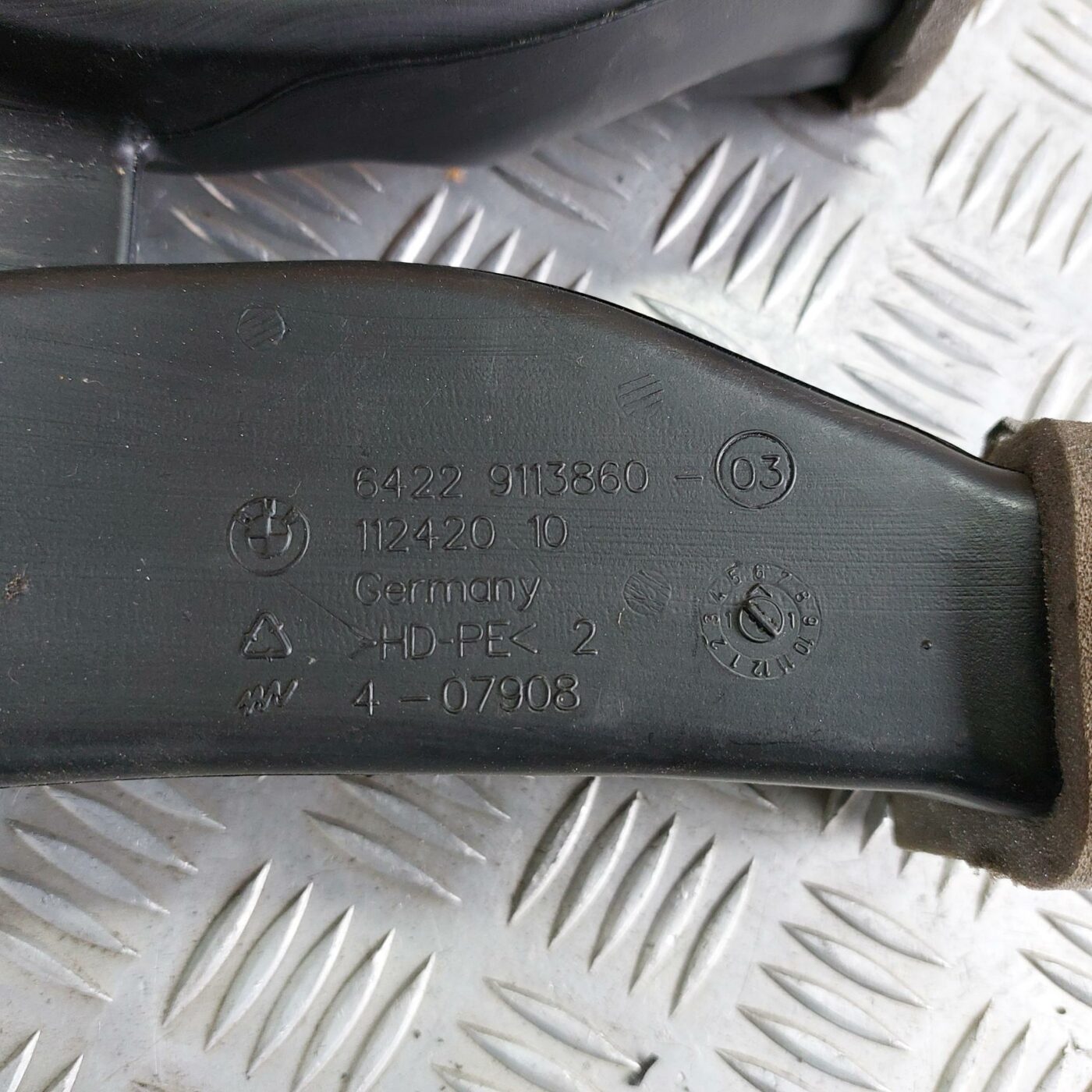 Salona gaisa vads priekš BMW 520D F11 2011 TOURING 2 Salona gaisa vads priekš BMW 520D F11 2011 TOURING